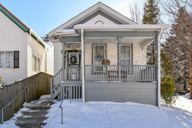 view of front of house featuring a porch