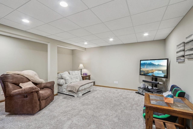 carpeted living room with recessed lighting, a paneled ceiling, and baseboards