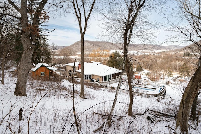 4191 Aspen Ln, La Crescent, MN 55947 - snowy yard with a mountain view