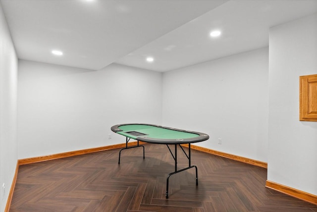 game room featuring recessed lighting and baseboards