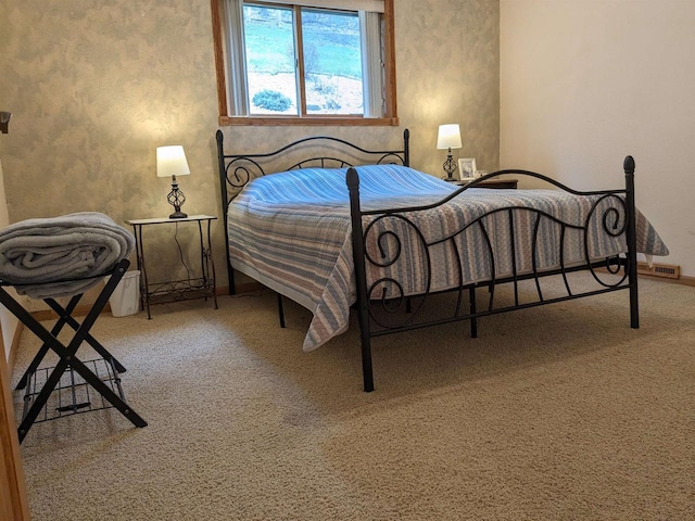 bedroom with carpet flooring