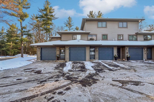 view of front facade with a garage