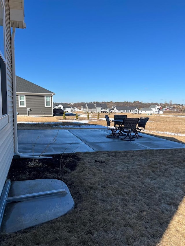 view of yard with a patio