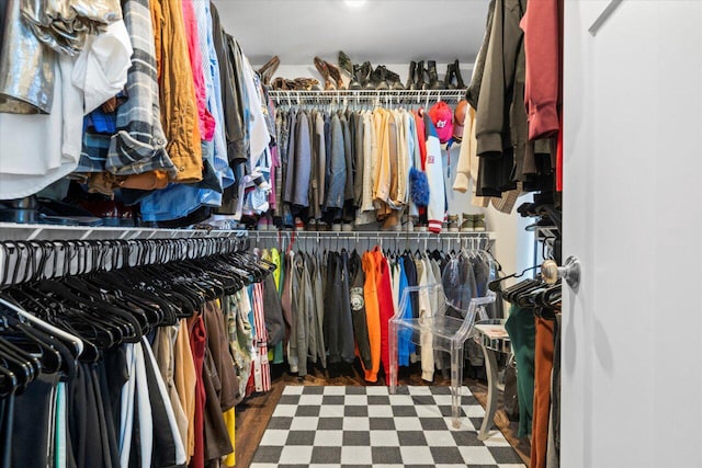 walk in closet featuring tile patterned floors