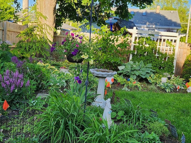 view of yard featuring fence