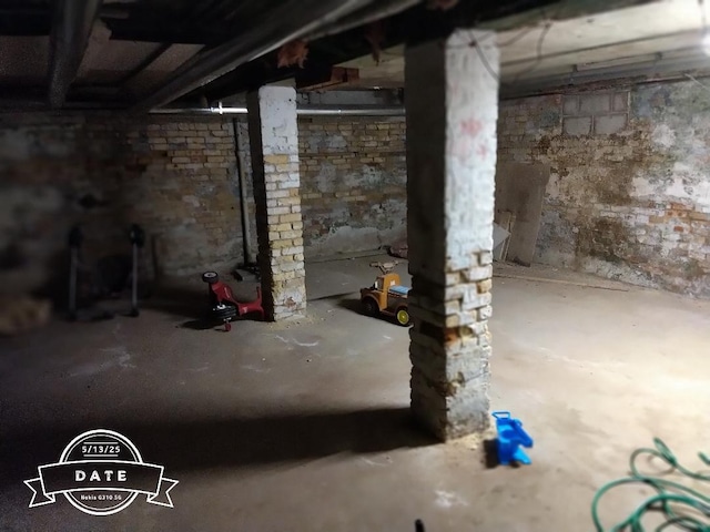 2331 S 15th St, Milwaukee, WI 53215 - view of unfinished below grade area