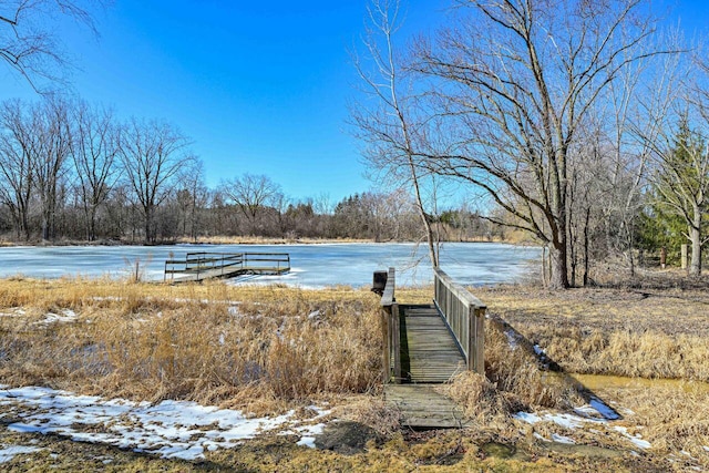 view of yard with a water view