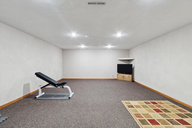 workout room featuring carpet floors, recessed lighting, visible vents, and baseboards