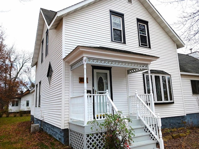 view of front of property