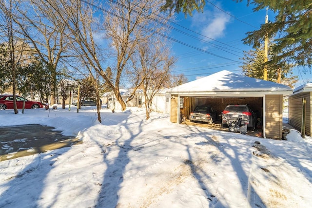 exterior space featuring a detached garage