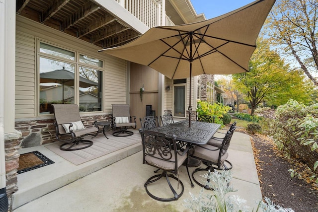 view of patio / terrace with outdoor dining space