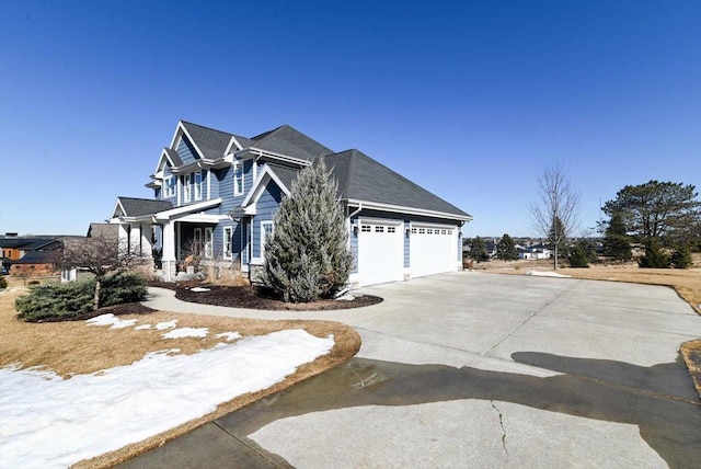 view of front facade featuring driveway and a garage