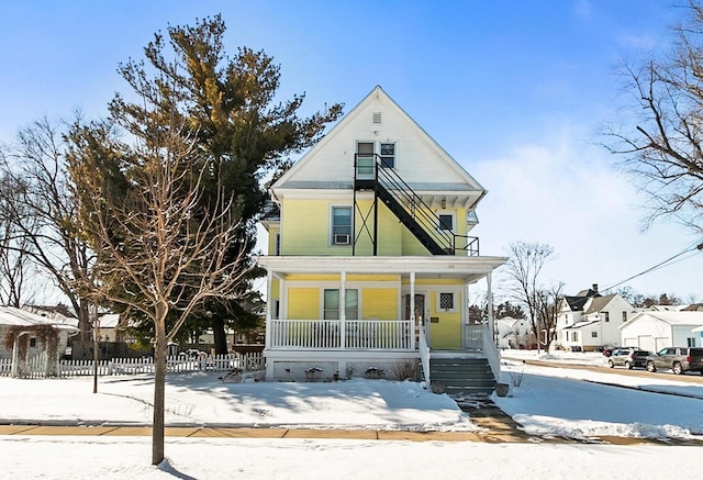 355 W Mill St, Columbus, WI 53925 - view of front facade with a porch