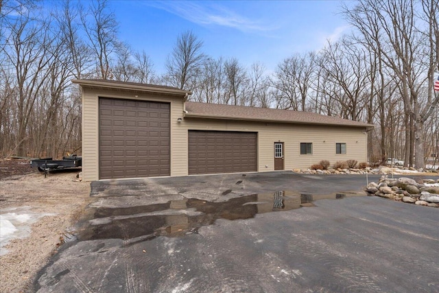 view of detached garage