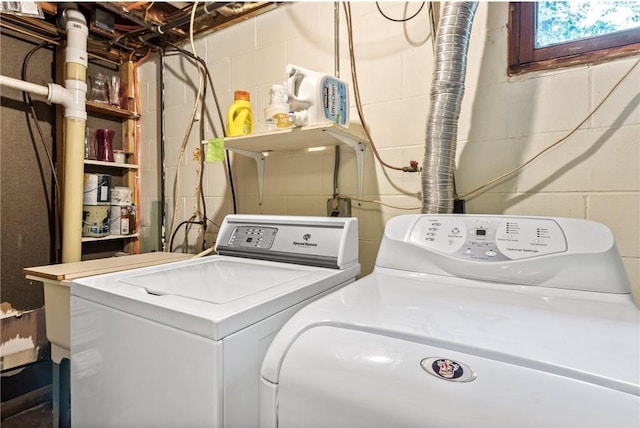 115 Pine Crest Rd, Balsam Lake, WI 54810 - washroom featuring laundry area and independent washer and dryer