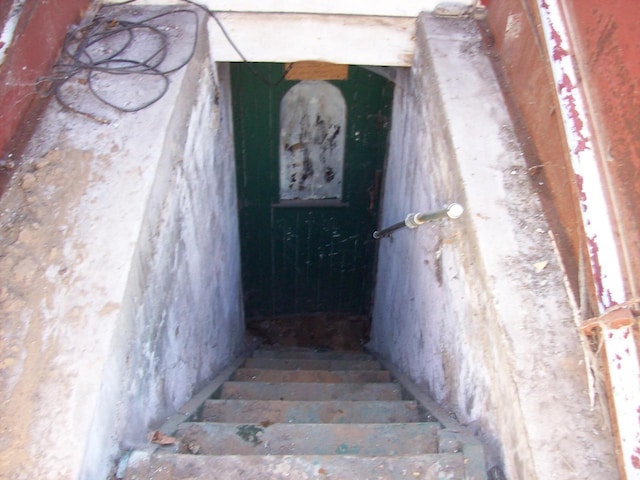 1002 Adams St, Portage, WI 53901 - view of staircase