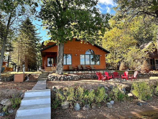 view of front facade with covered porch