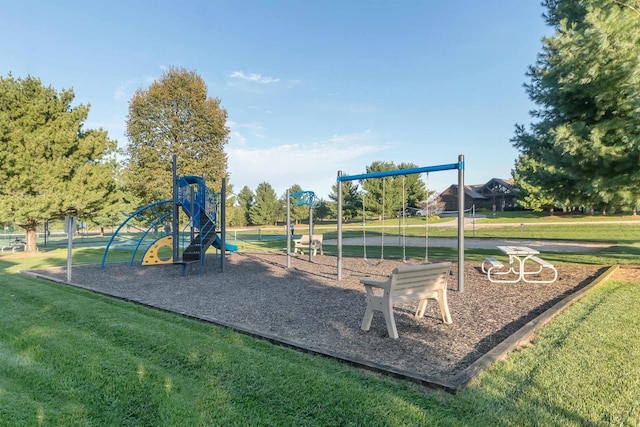 N8111 Castaway Dr, New Lisbon, WI 53950 - community play area with a lawn