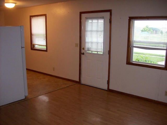 800 Thompson St, Portage, WI 53901 - foyer with light wood finished floors and baseboards