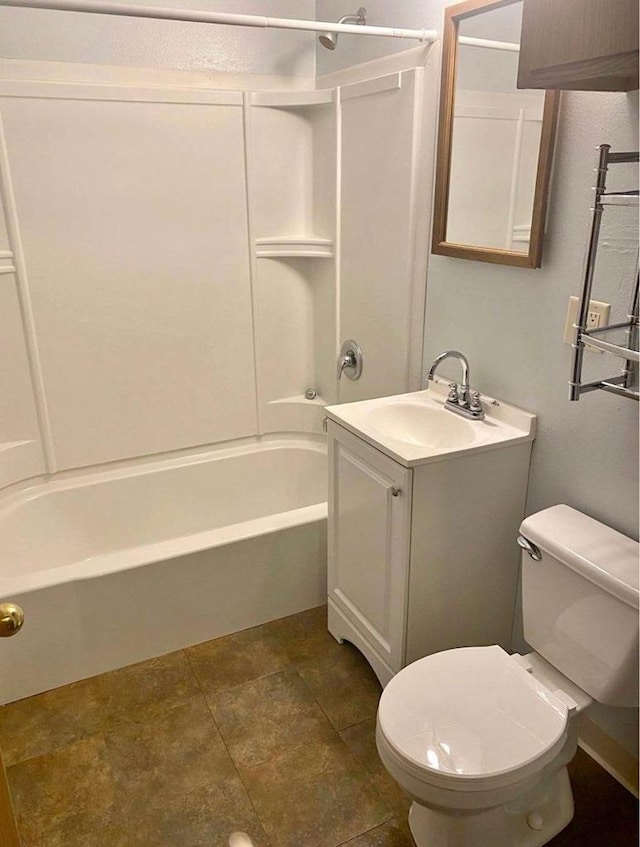 800 Thompson St, Portage, WI 53901 - full bath featuring vanity and tub / shower combination