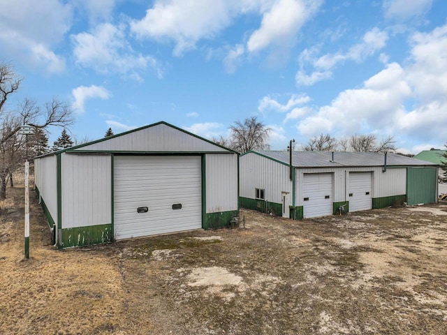 view of detached garage