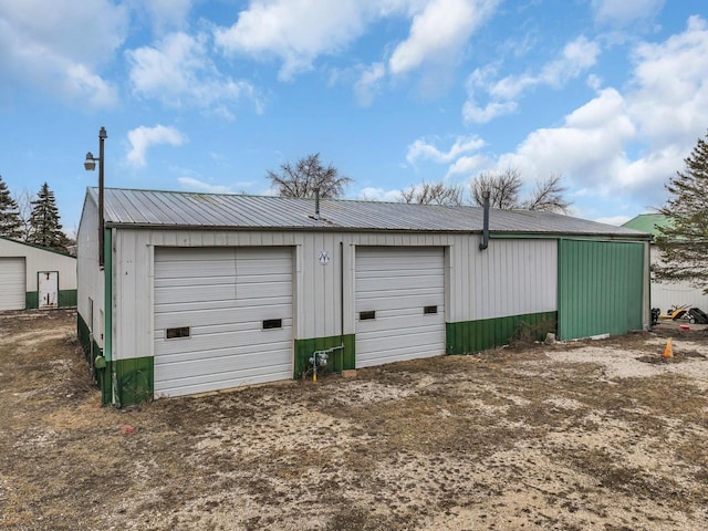 view of detached garage