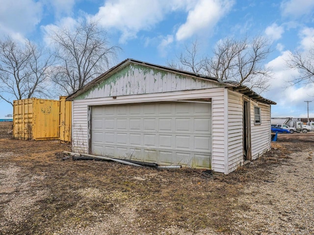 view of detached garage