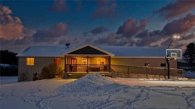 view of front of property featuring a porch