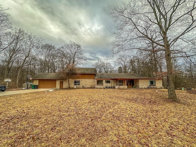 view of front facade featuring an attached garage