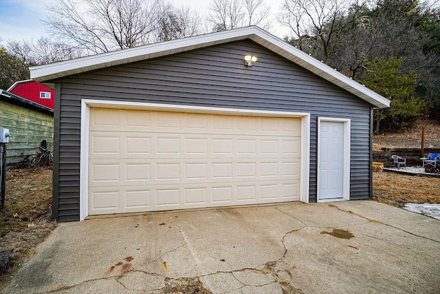 view of detached garage