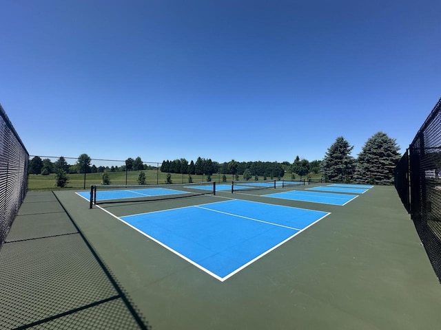 442 Forest Dr, Fontana, WI 53125 - view of tennis court