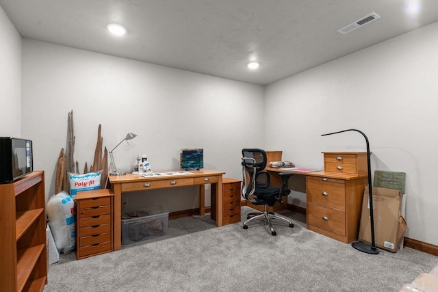 office space featuring carpet floors, recessed lighting, visible vents, and baseboards