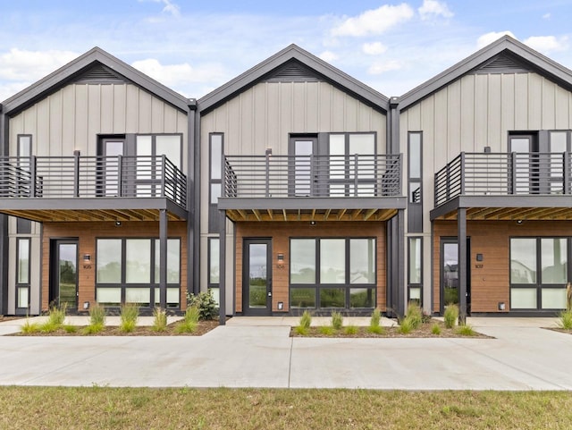 4163 E Hemlock Dr Unit 106, Oak Creek, WI 53154