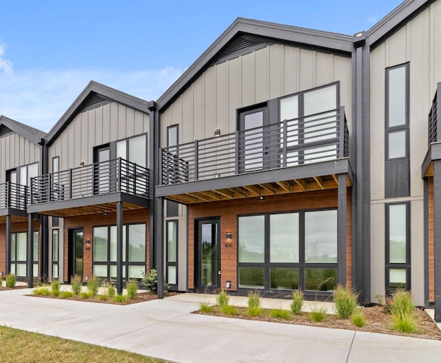4163 E Hemlock Dr Unit 106, Oak Creek, WI 53154