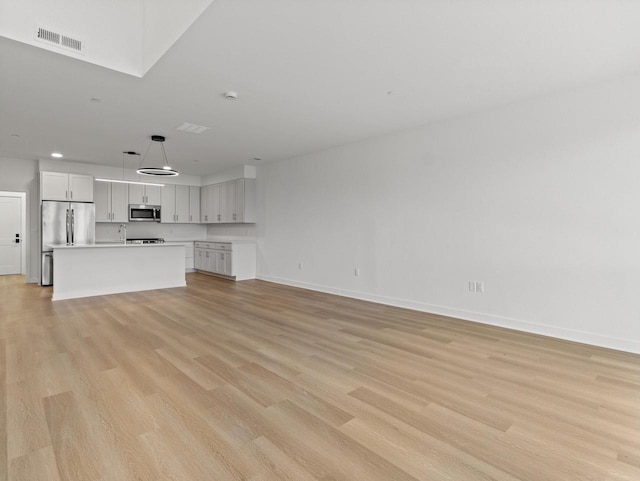 4163 E Hemlock Dr Unit 106, Oak Creek, WI 53154