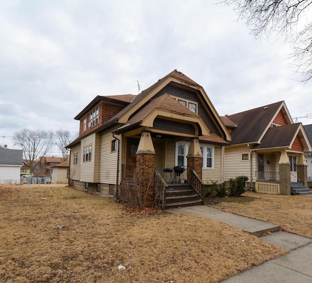 view of front of house featuring covered porch