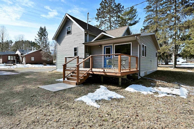 view of front facade featuring a deck