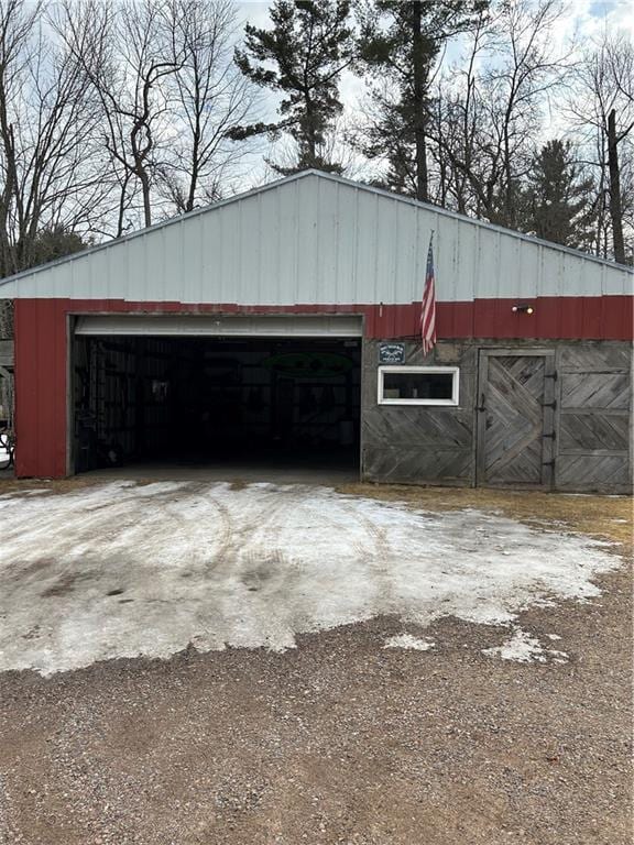 view of detached garage