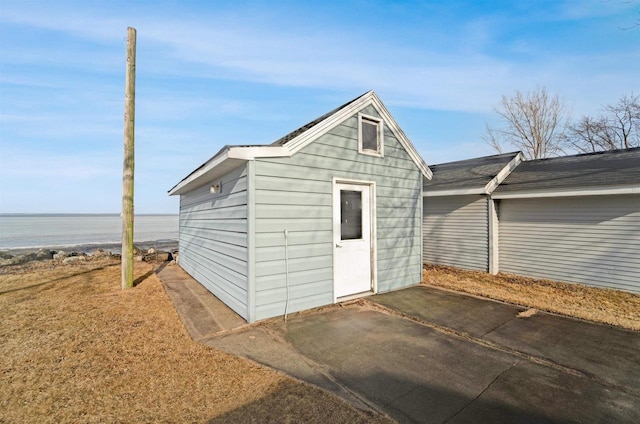 N8648 Linden Beach Rd, Fond Du Lac, WI 54937 - view of outdoor structure featuring an outdoor structure and a water view