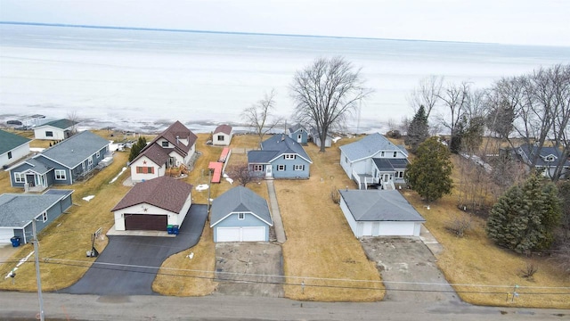 N8648 Linden Beach Rd, Fond Du Lac, WI 54937 - aerial view of residential area featuring a nearby body of water