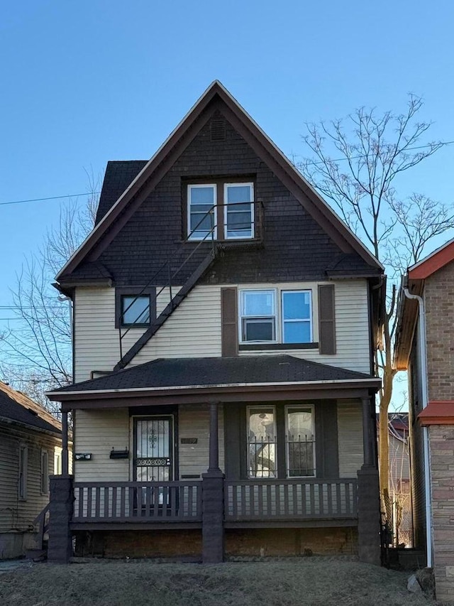 view of front facade featuring a porch