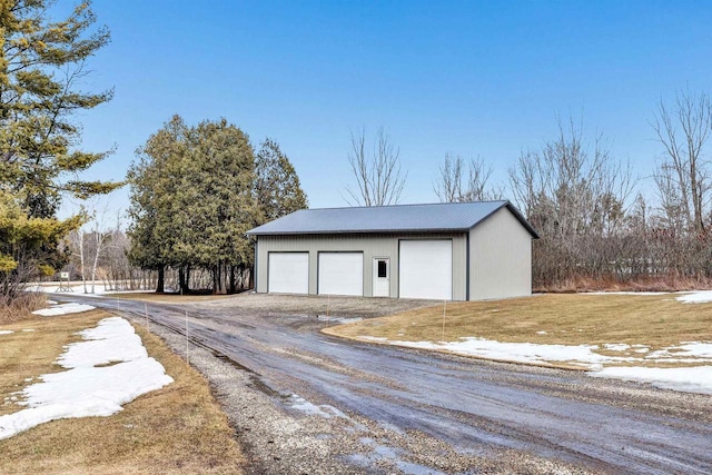 view of detached garage