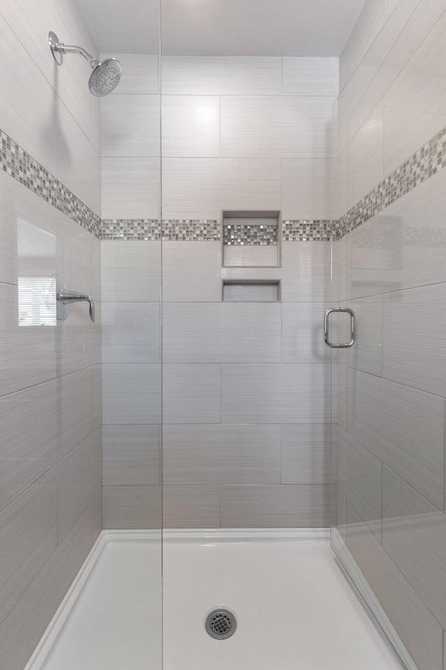 704 Fromm Ln, Elkhart Lake, WI 53020 - bathroom with a shower stall
