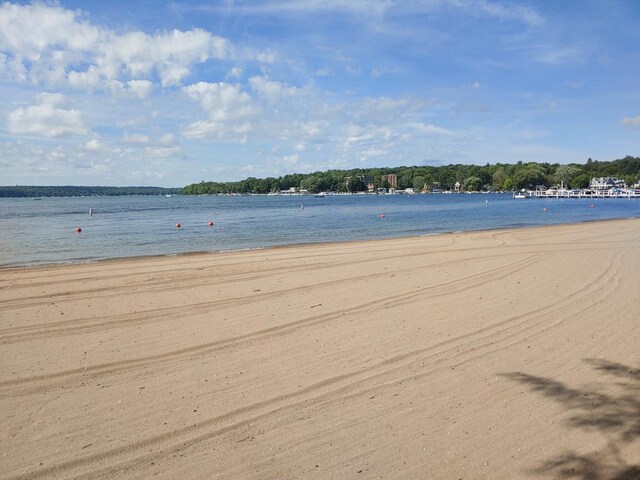 408 Kensington Ct Unit Lt140Roosevelt, Williams Bay, WI 53191 - view of water feature with a view of the beach