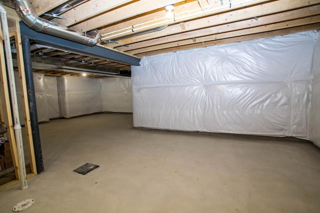 view of unfinished basement