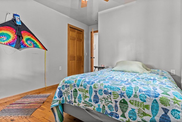W3084 Blackbird Point Dr, Green Lake, WI 53946 - bedroom featuring baseboards and a ceiling fan