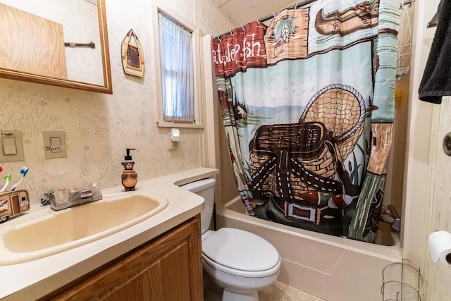 bathroom featuring shower / tub combo with curtain, vanity, toilet, and wallpapered walls