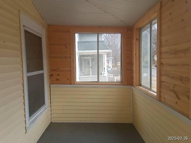 view of unfurnished sunroom