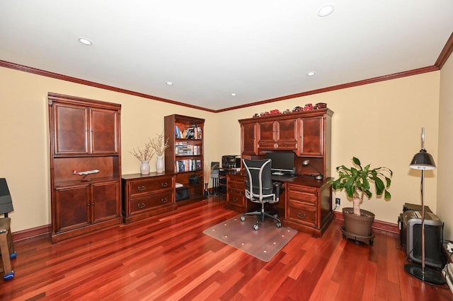 home office with dark wood-type flooring, recessed lighting, crown molding, and baseboards