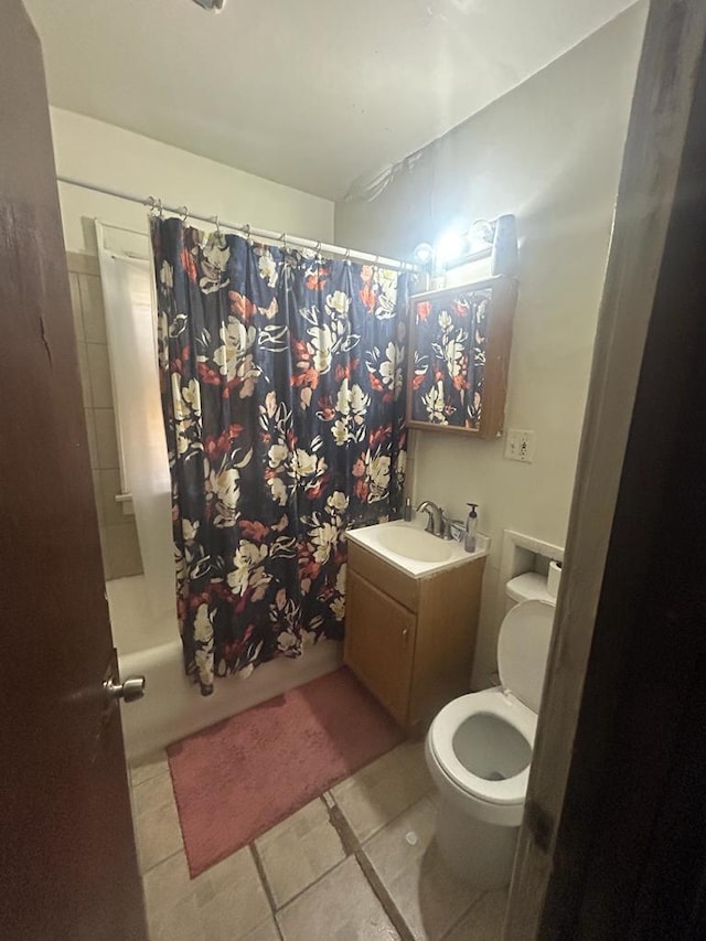 full bath featuring shower / bathtub combination with curtain, toilet, and vanity